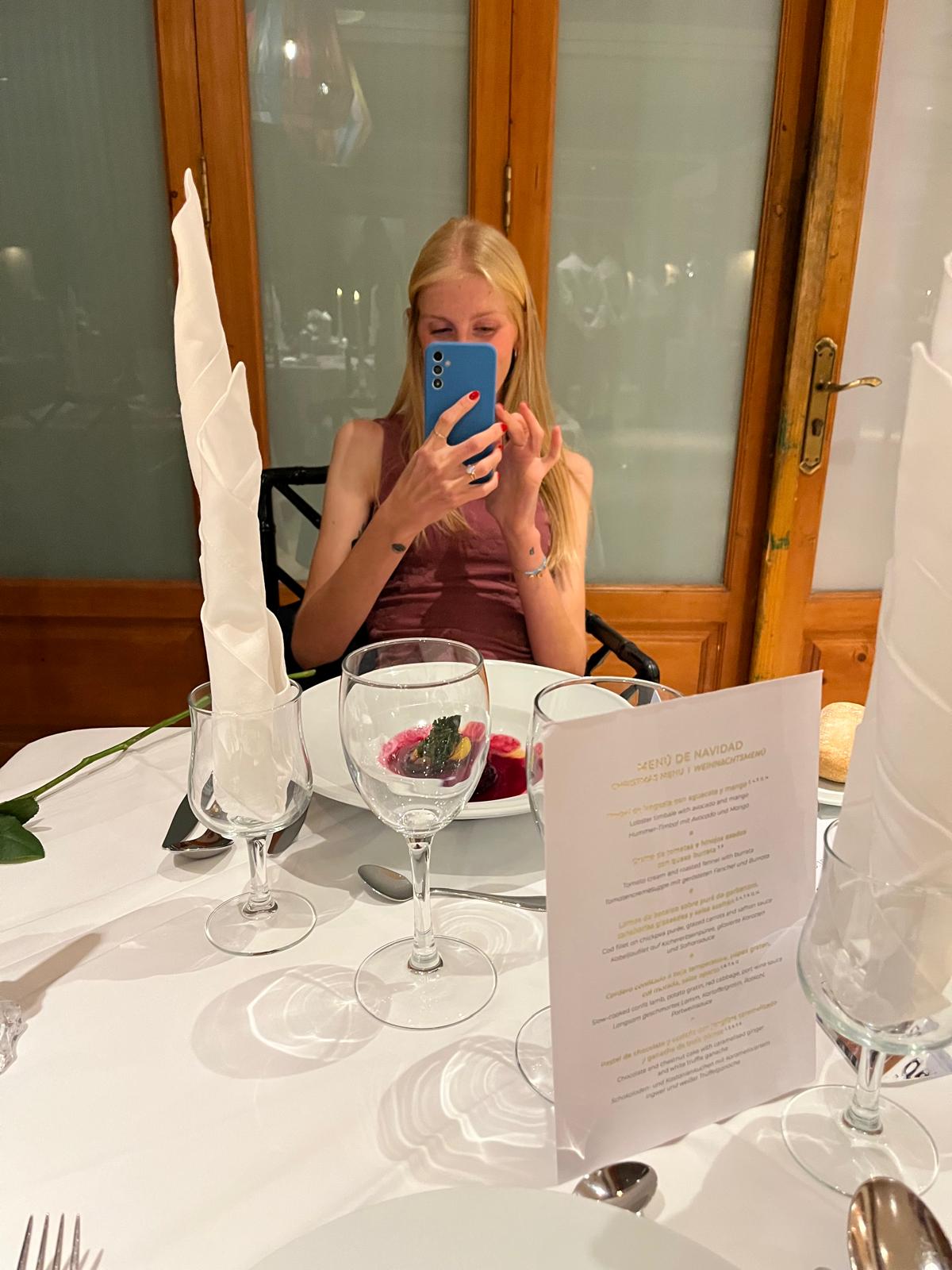 Early Birds and Gala Nights gallery image 7